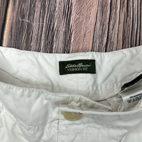 Eddie Bauer White Shorts- Size 4 - Picture 2 of 8